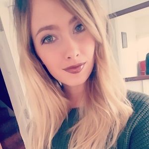 Meet your Posher, Olivia